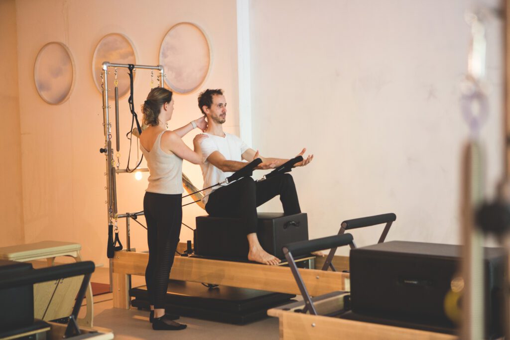 VIRTUAL) Sweat & Flow Matwork Pilates (Props) in Lausanne, VD, CH